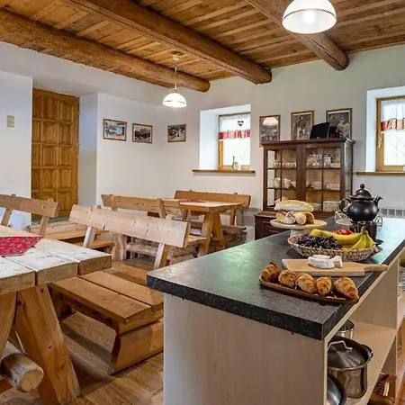 Osada W Gliczarowej Dolinie, Z 6 Sypialniami Chalet